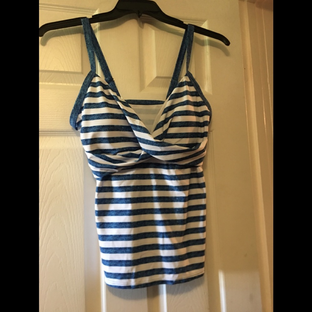 Tankini Beachwear TOP Cover-Up Size Medium NEW Swimsuit Pool Swim Beach